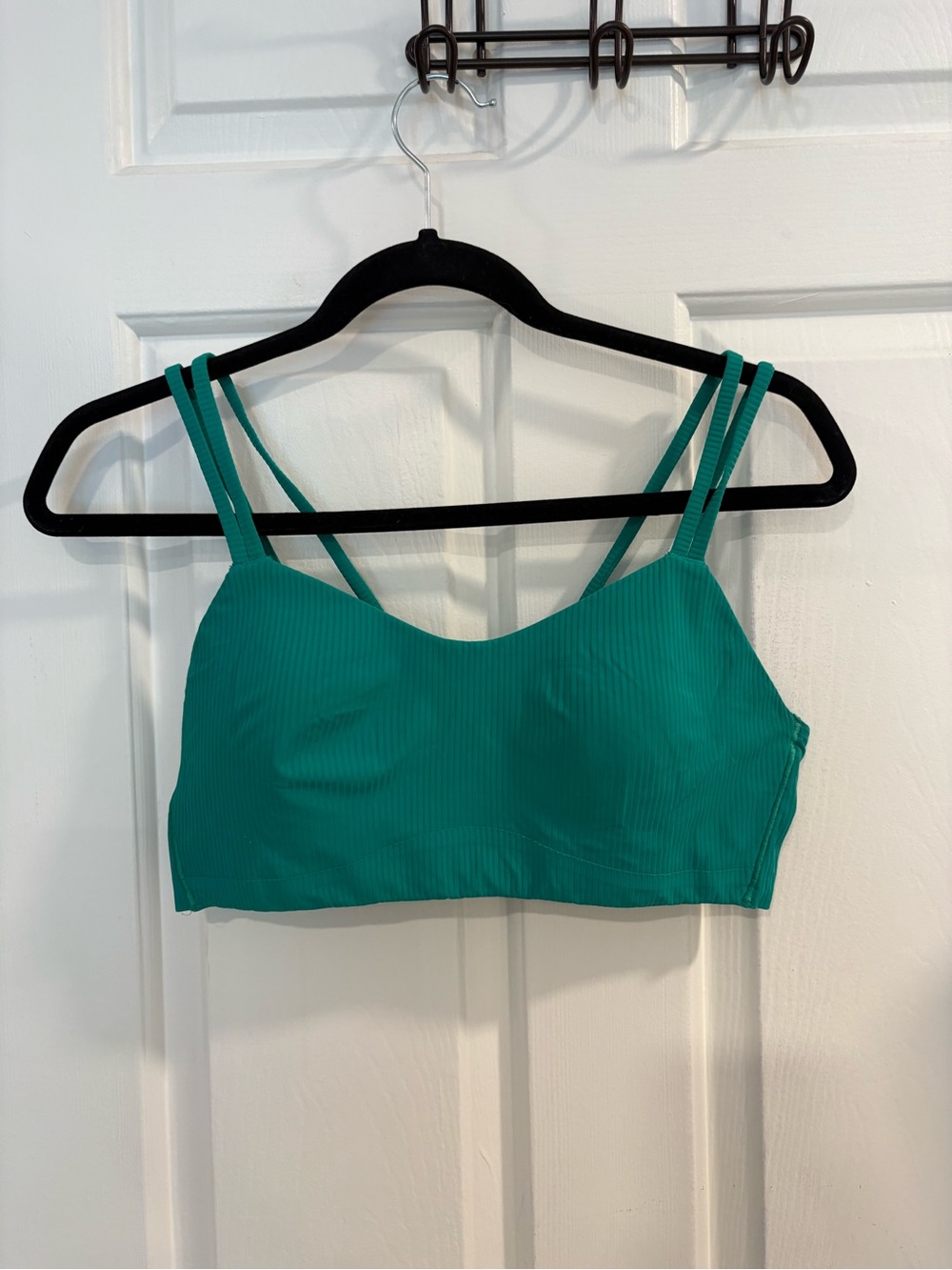 Lululemon athletica like a cloud bra light support b/c Kelly green size 10